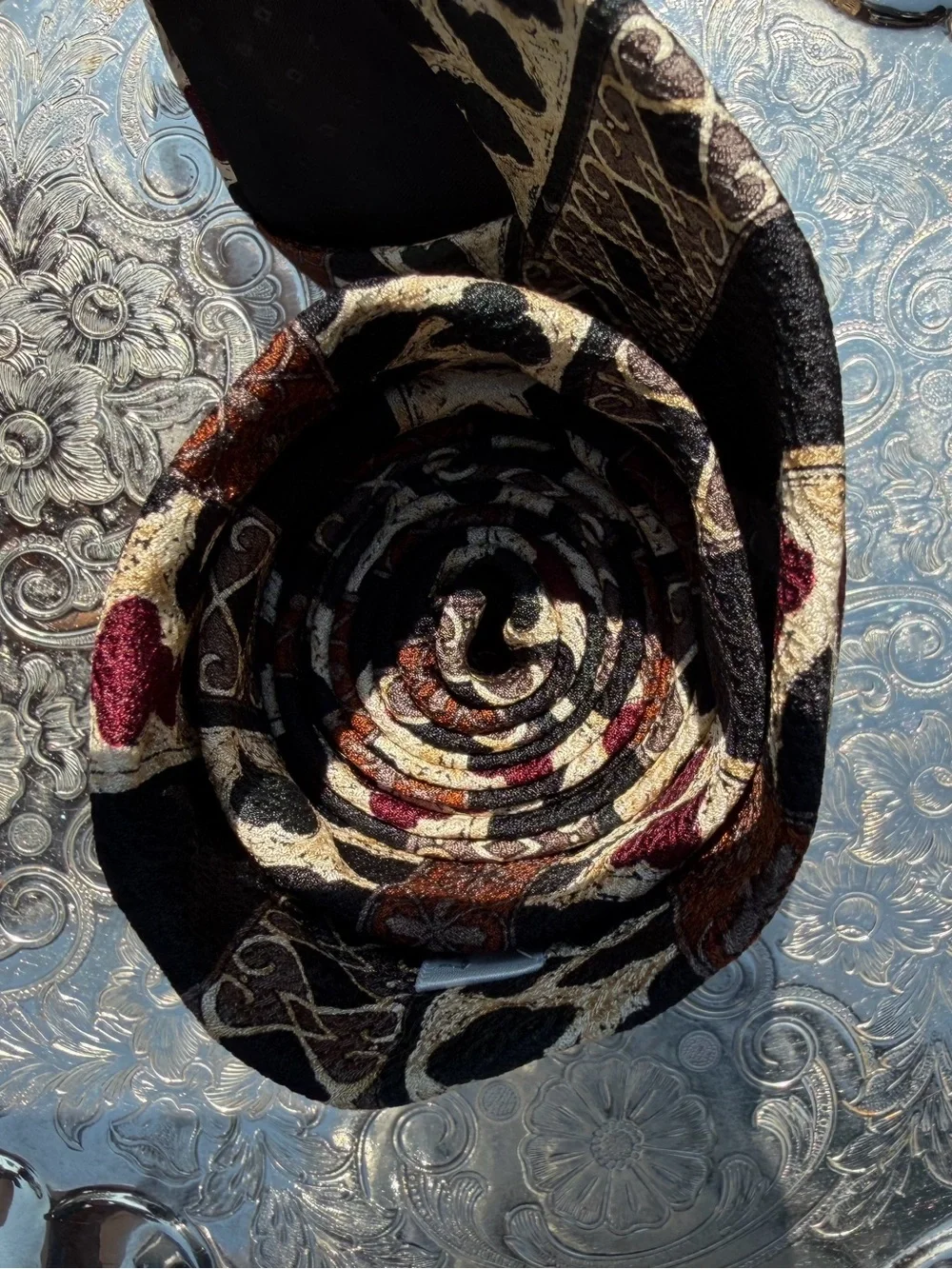 Lorenzo Valentino Como, Italy Raised Pattern Silk Tie